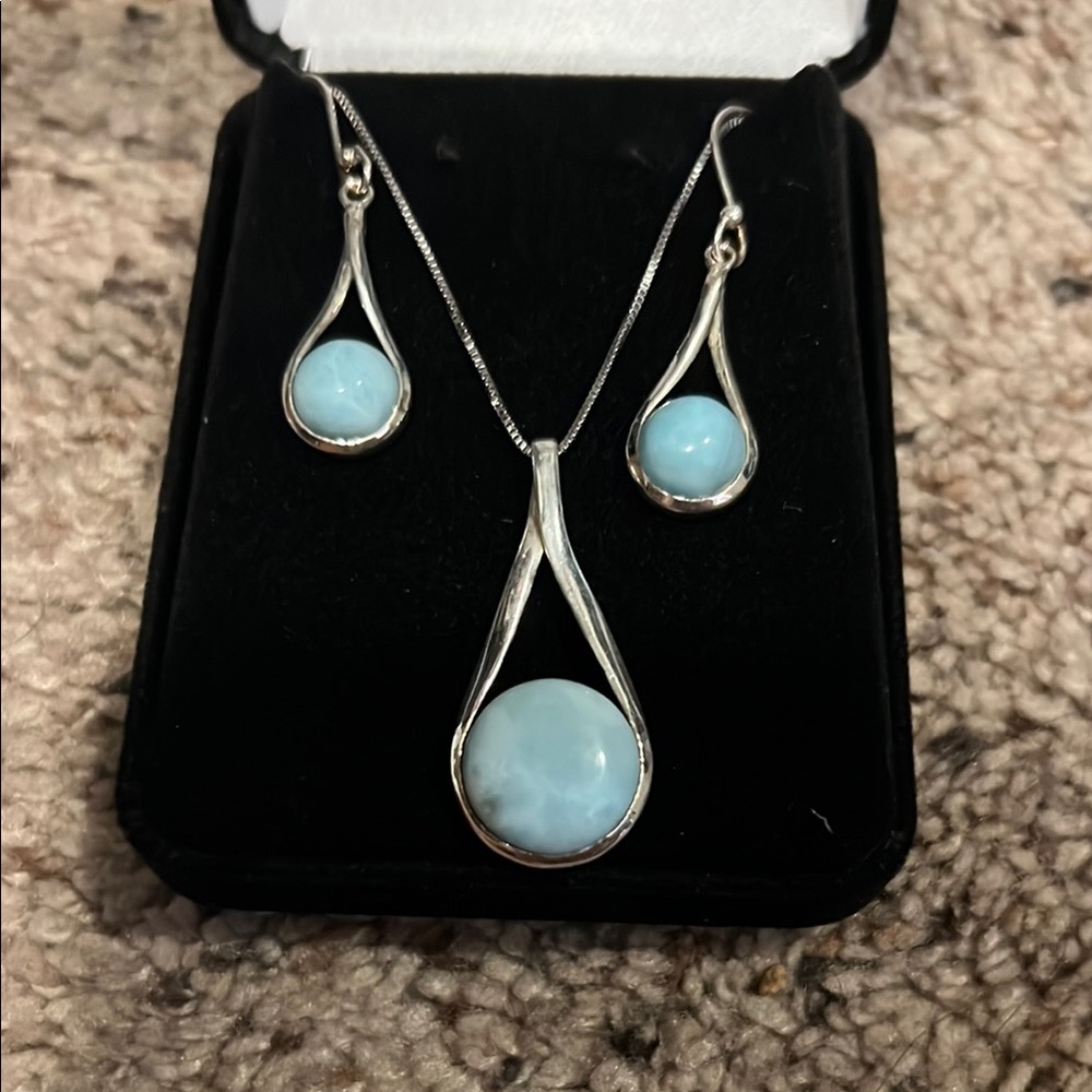 Silver and Blue Dangle Earrings with Teardrop Stones